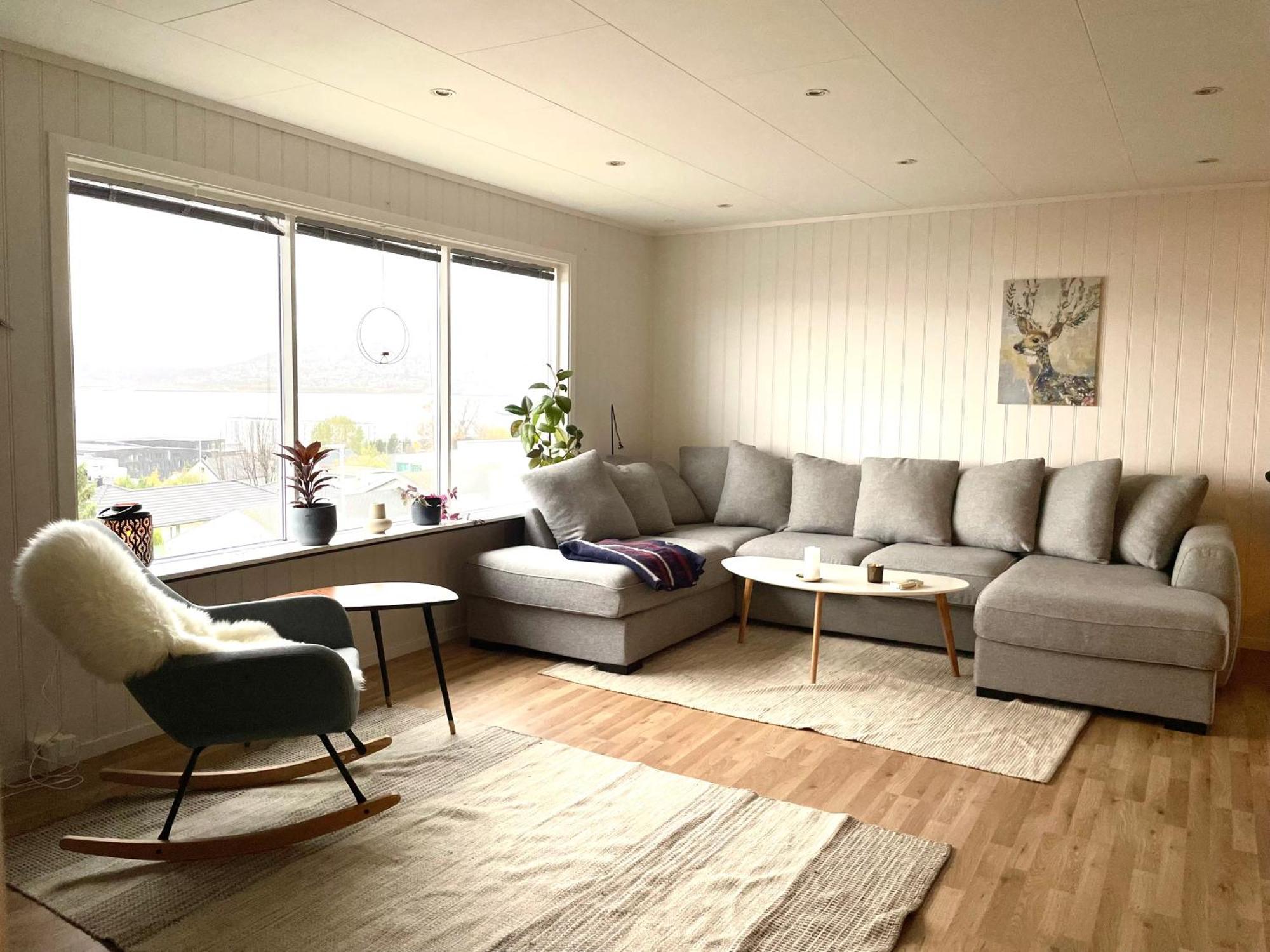 Penthouse With Panorama View And Great Location! Leilighet *
